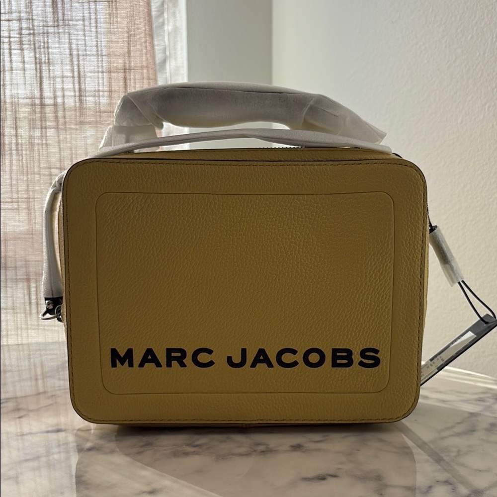 Marc Jacobs handle bag in Lime